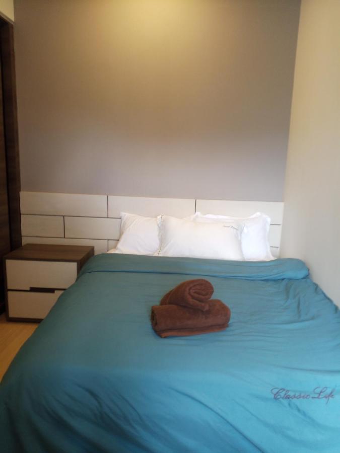 Two-Bedroom Apartment with Mountain View