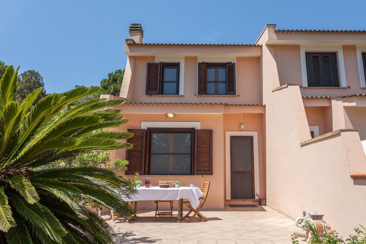Villa Simonetta - house with garden near the sea - B&B