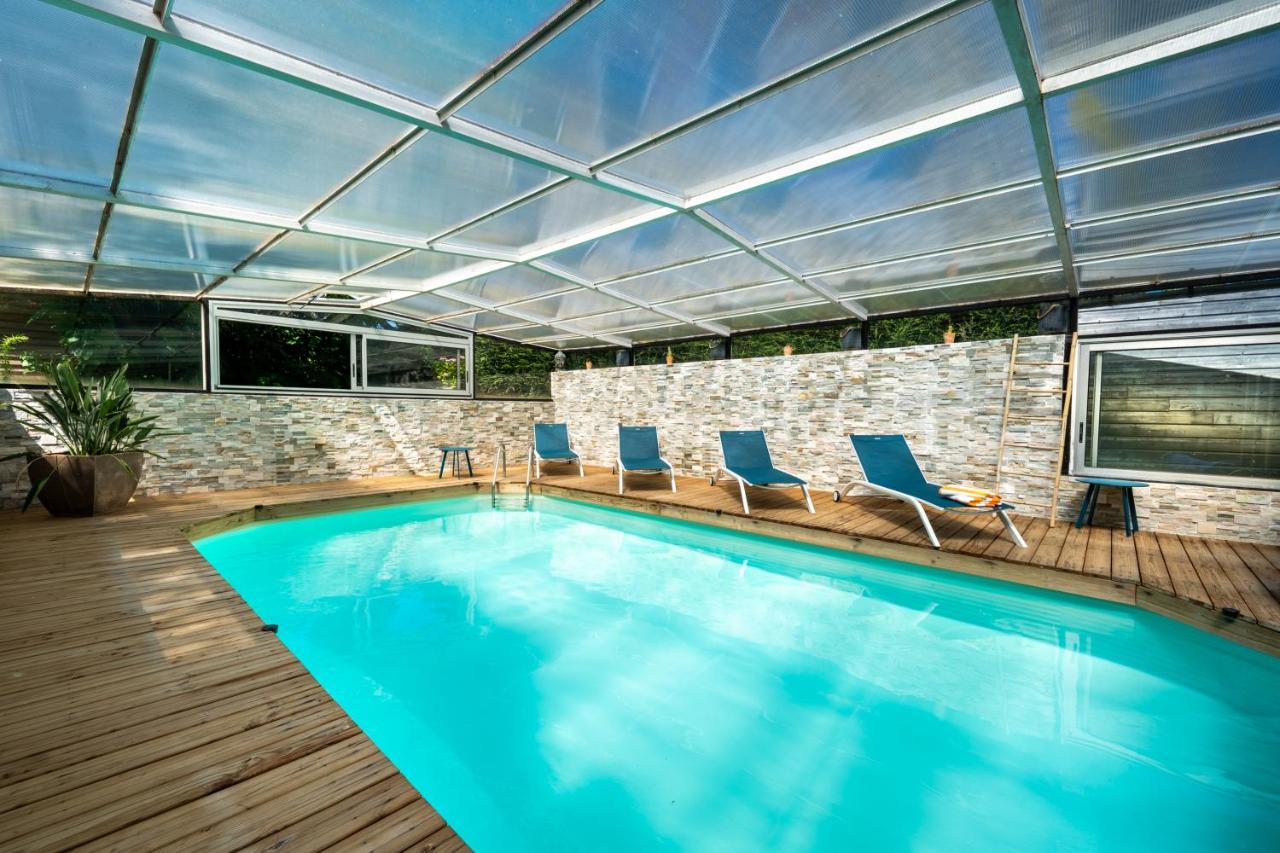 Maison en pierre, piscine et jardin proche mer - B&B