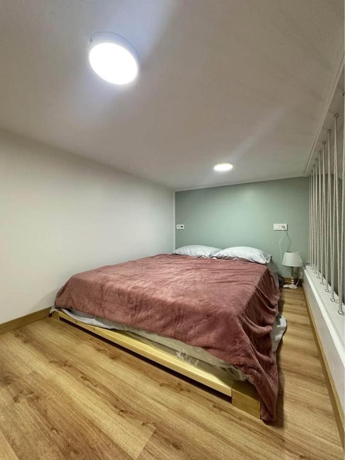 Deluxe Double Room (2 Adults + 1 Child)