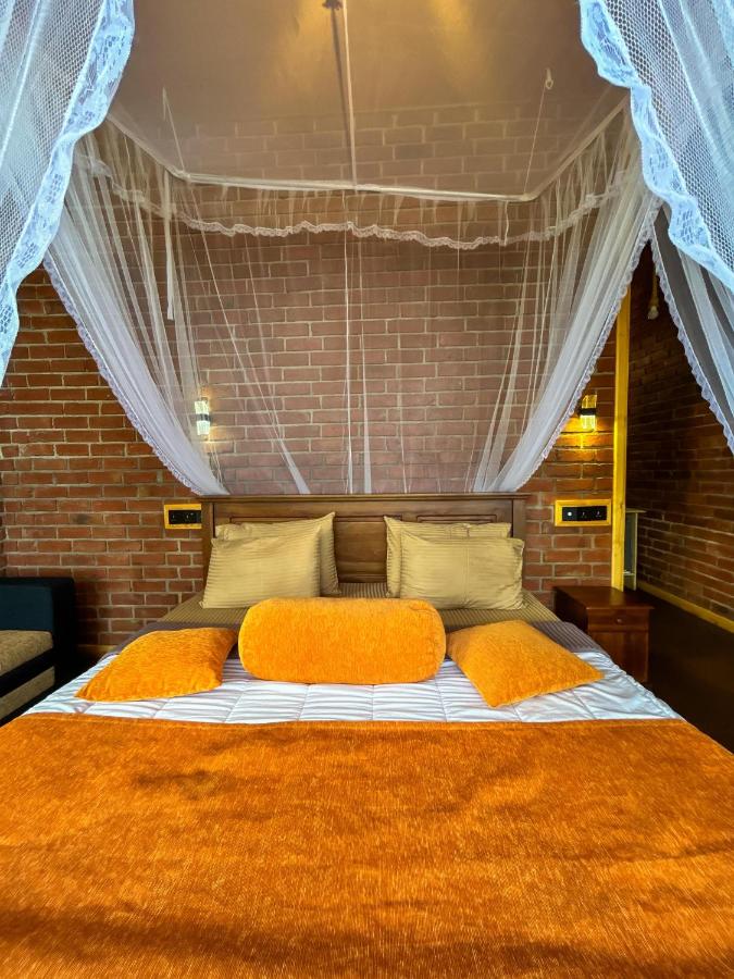 Twin Room with Mountain View