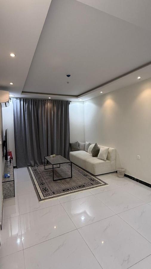 Al Khobar - Two rooms, a hall, and self check-in - Ferienwohnung Khobar