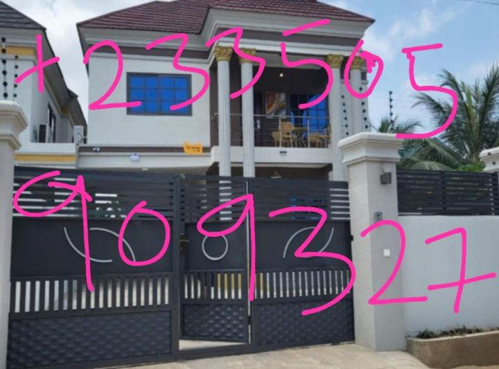 Rejoice Dey Luxury Apartment - B&B Otinshi