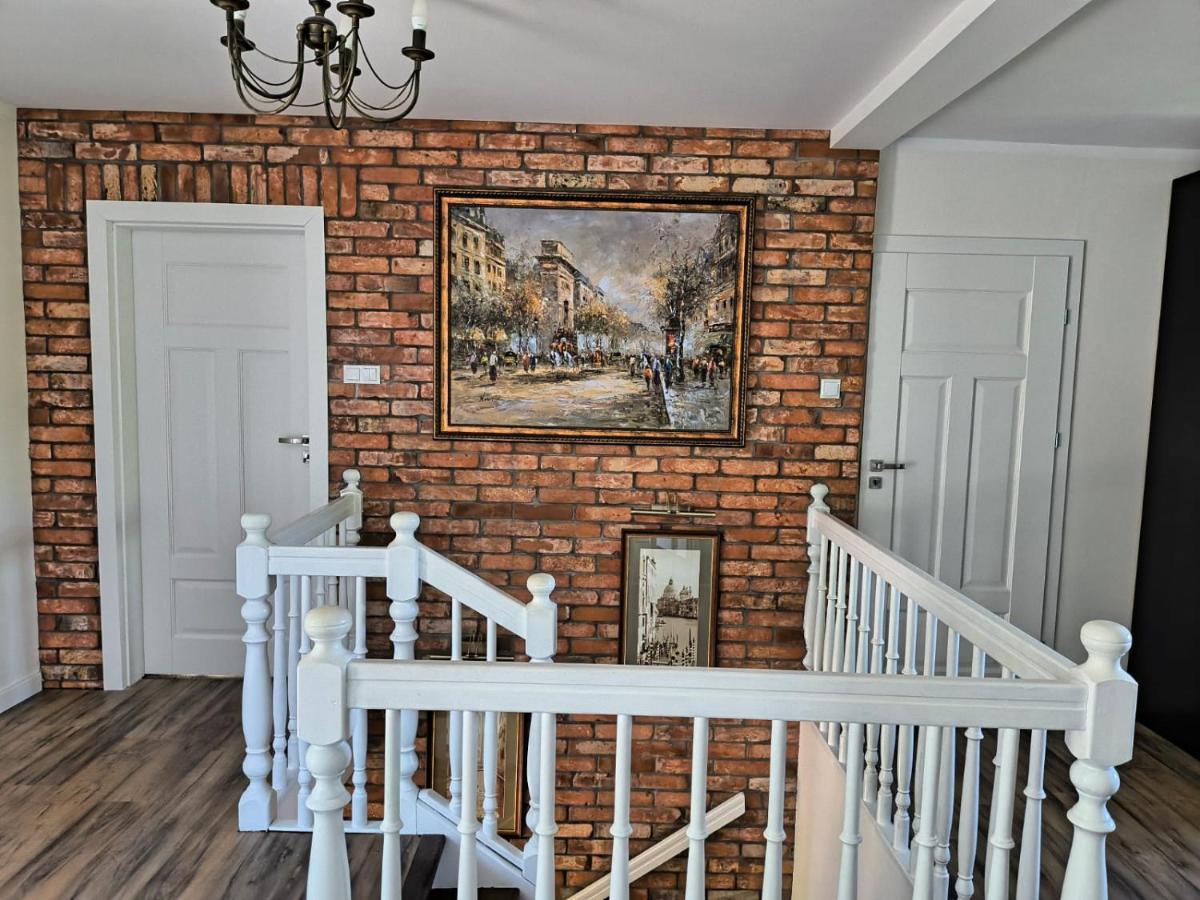 Dom Nad Jeziorem - B&B Komorowo