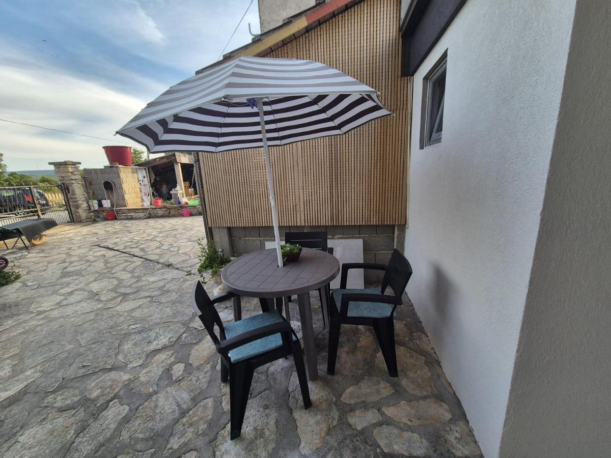 Studio apartments Ana - B&B