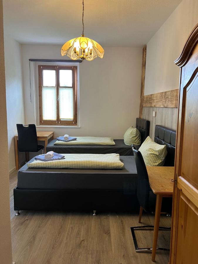 Chambre Double ou Lits Jumeaux Économique 