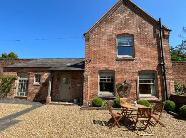 The Cottage, Orgreave Estate - B&B Yoxall