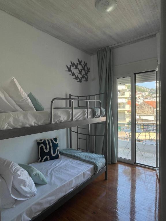 Two-Bedroom Deluxe Apartment with Balcony