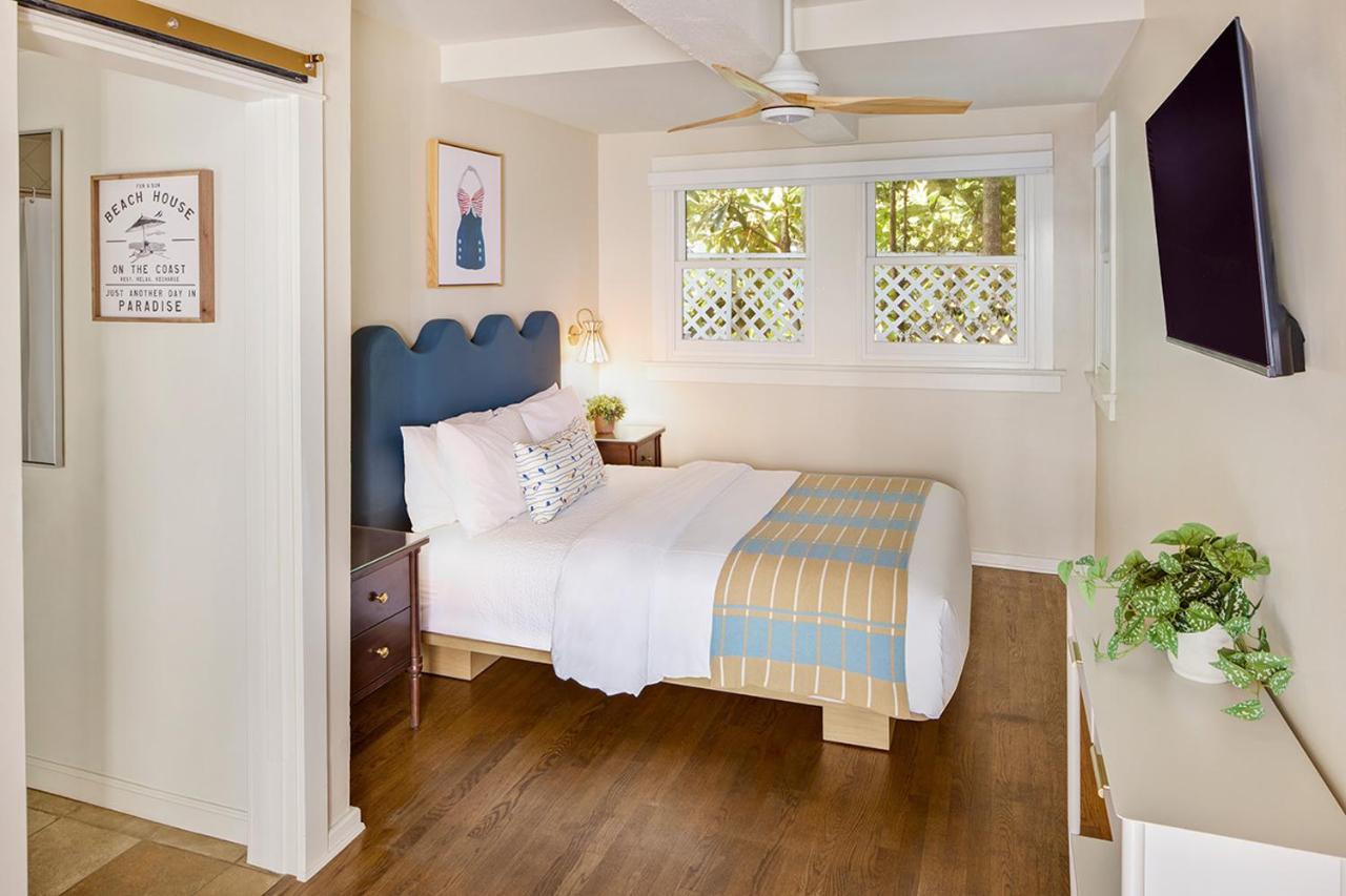 Signature Studio Suite ADA