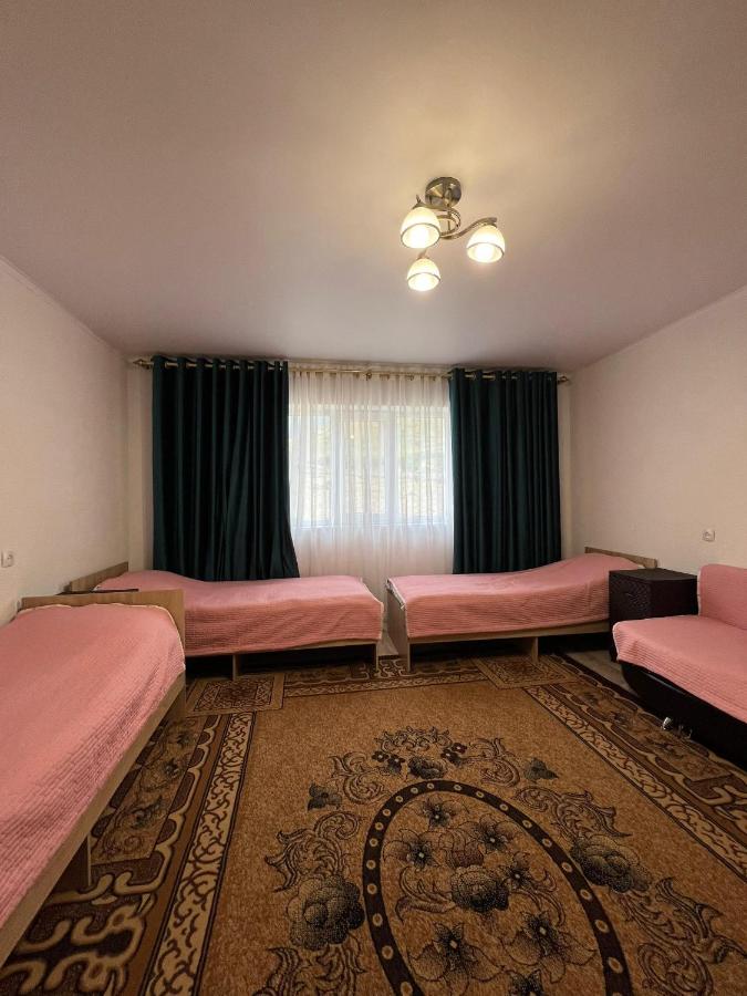 Camera Quadrupla con Vista Giardino