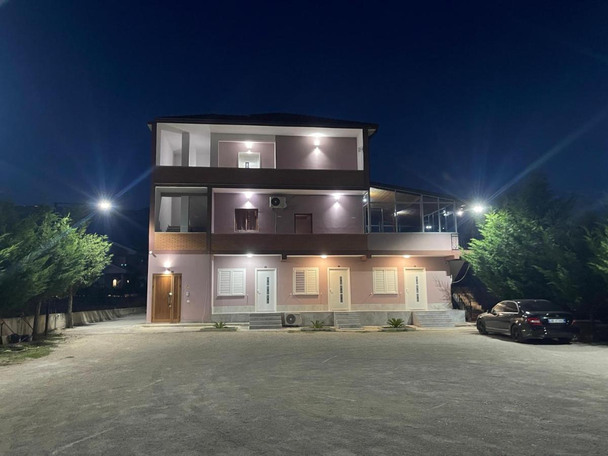 Alessio Rooms Kruja - B&B