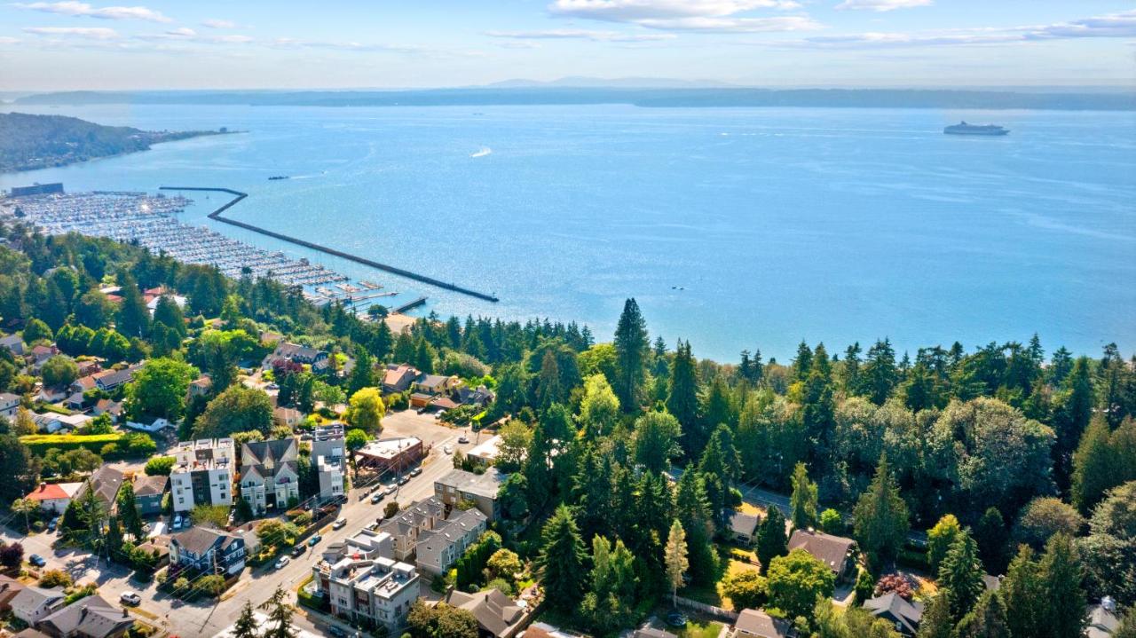 Golden Gardens Getaway-Walk to Beach & Waterfront - Bed and Breakfast Seattle