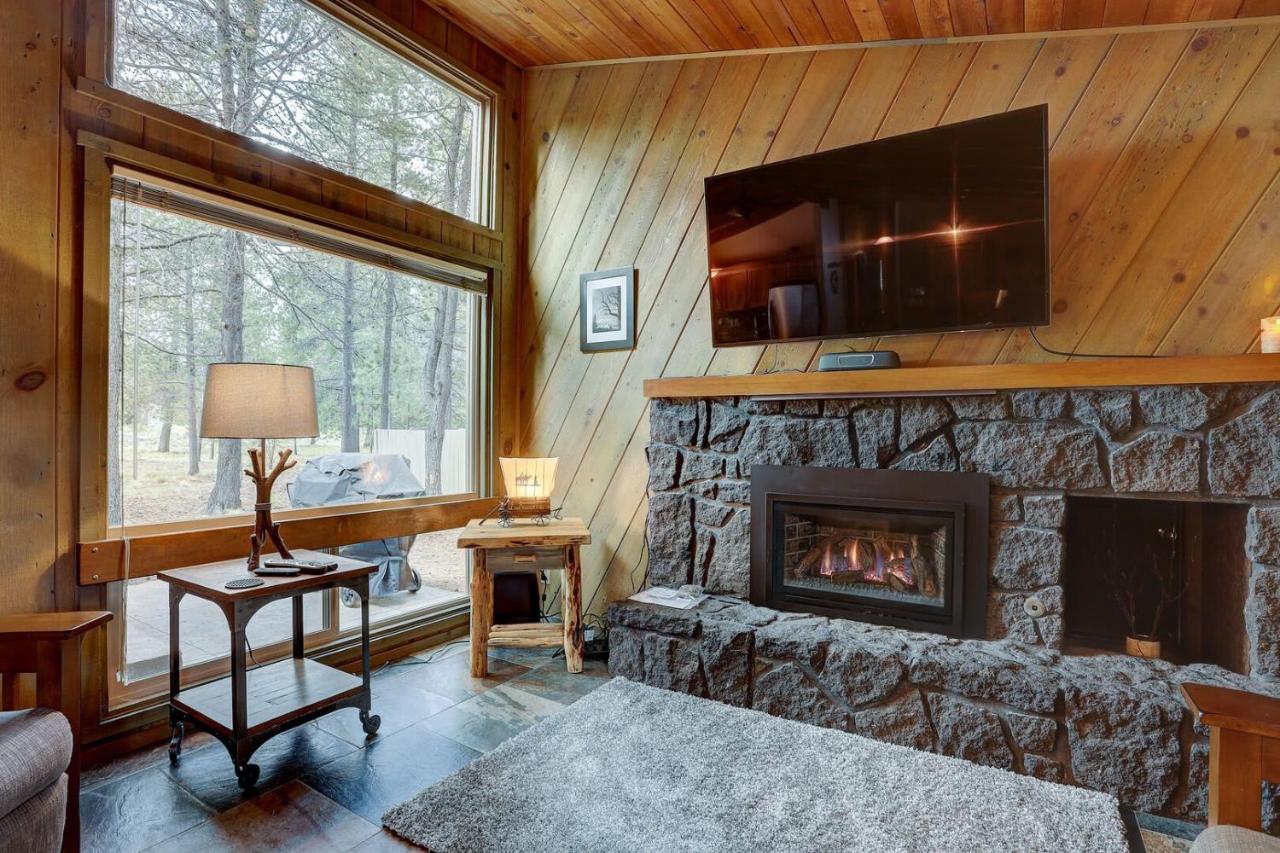 Sunriver Escape Sleeps 8 Pet Friendly SHARC Hot Tub - B&B Bend
