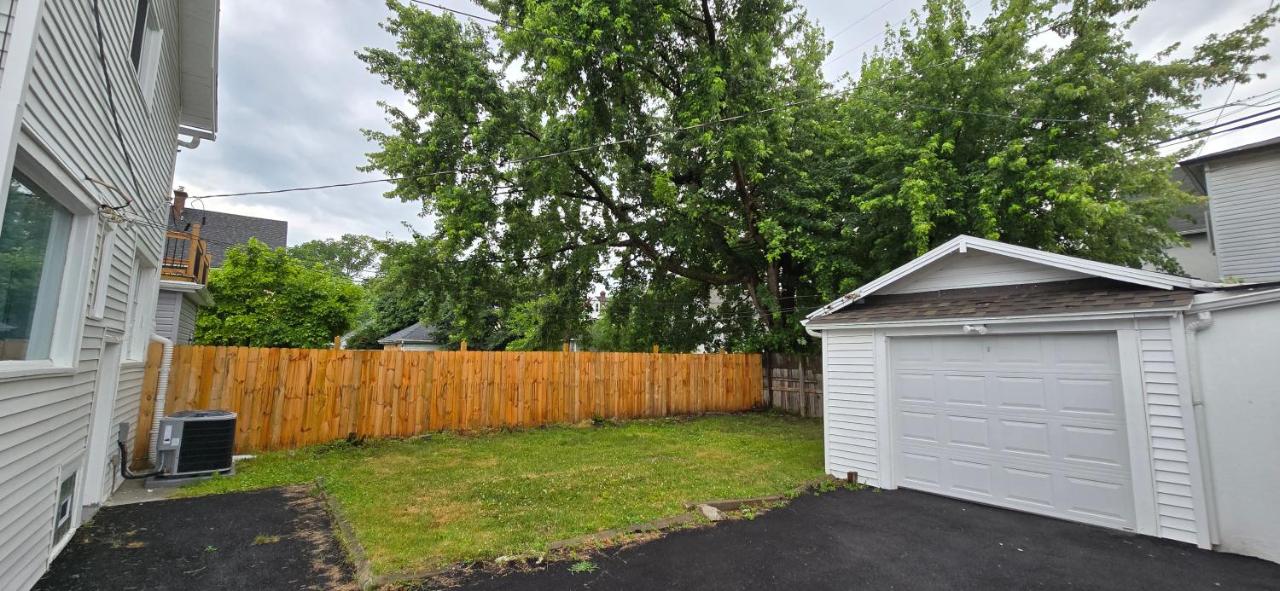 Kenmore Avenue Niagara Buffalo New York 3-Bedroom entire home - B&B