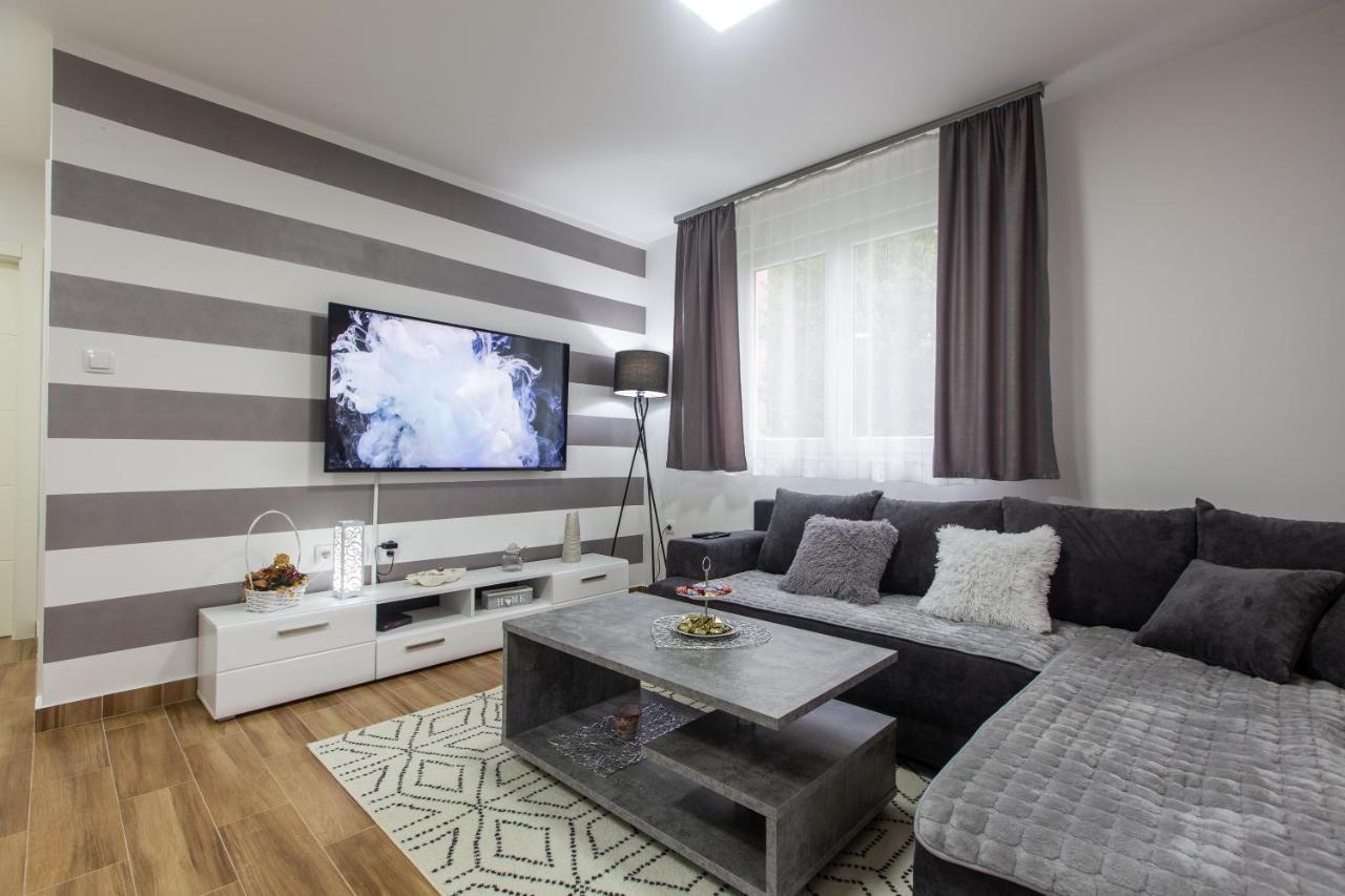 Apartman Aki - B&B