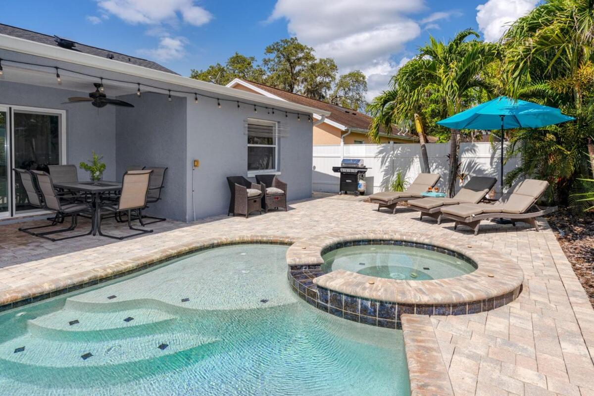 NEW! Palm Harbor Hideaway - Beautiful, Spacious 4BR Home with Amazing Pool - Ferienwohnung Palm Harbor