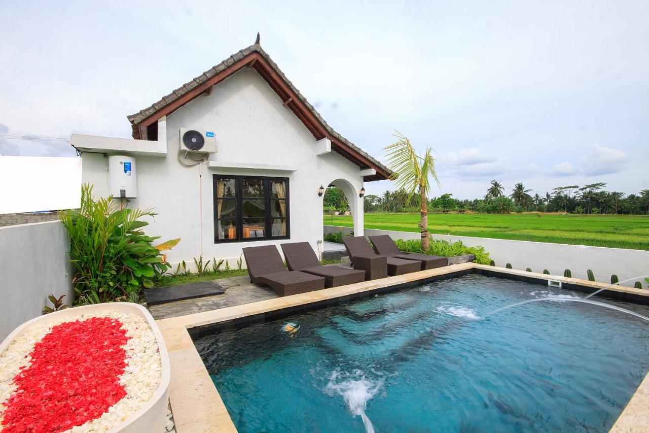 Lalita living villa ubud - B&B Ubud