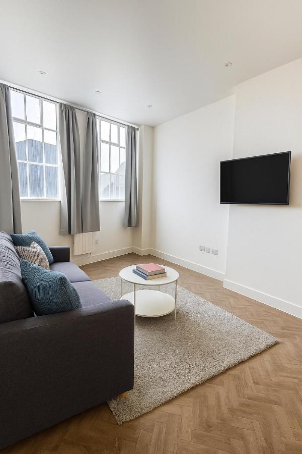 Bright & Cozy in Chelmsford - B&B