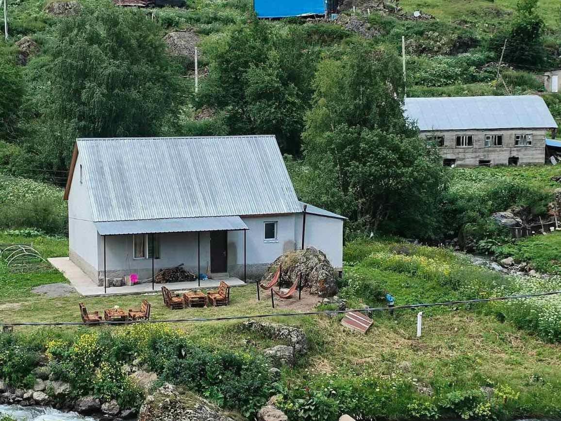MOUNTAIN HOUSE In ROSHKA - B&B K’orsha