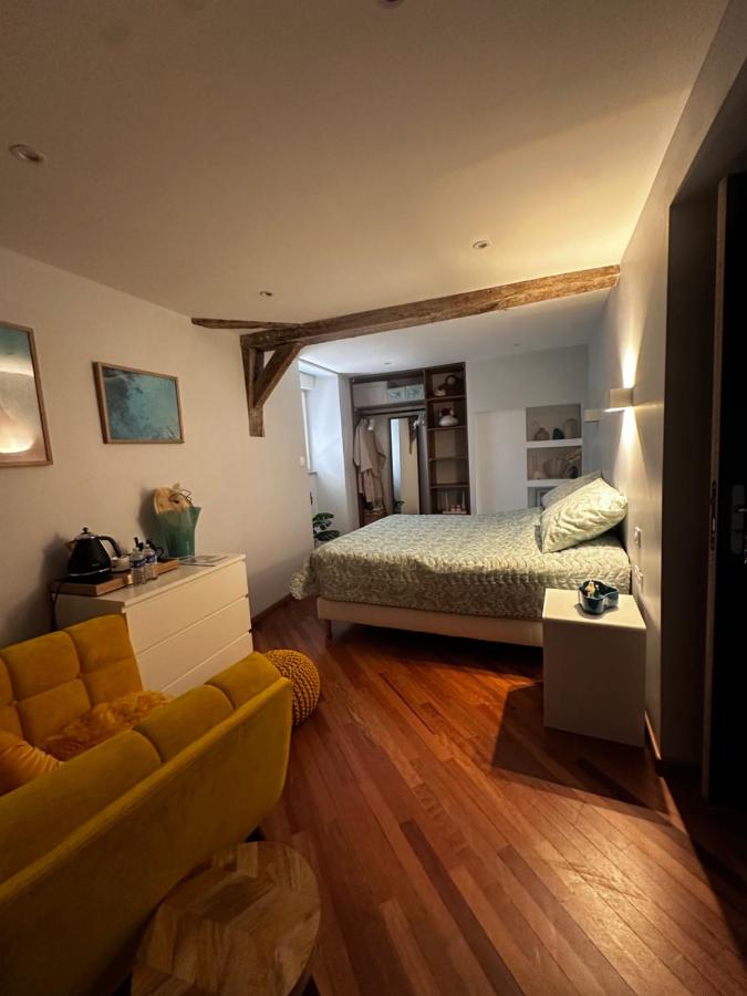 Chambre privée avec salle de bain - B&B Domagné
