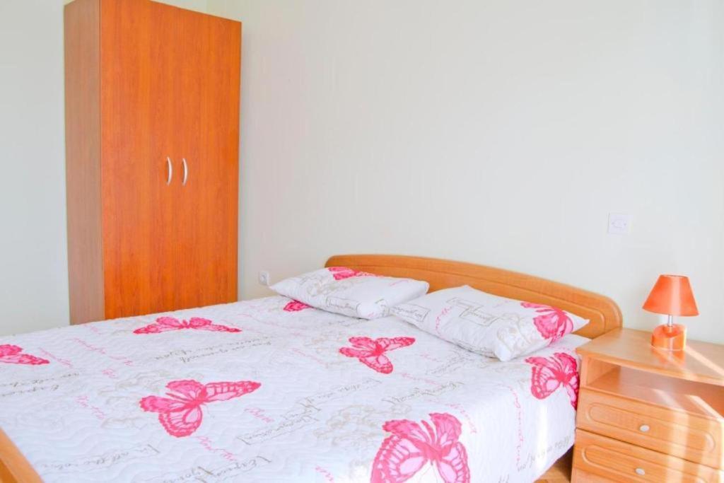 Leo2 - Ferienwohnung Podstrana