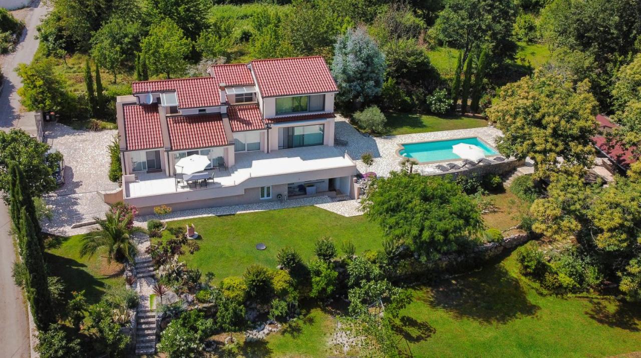 Domizil Opatija A&N, Villa mit Pool, Wohlfühloase mit Meerblick - Chambres d’hôtes Poljane