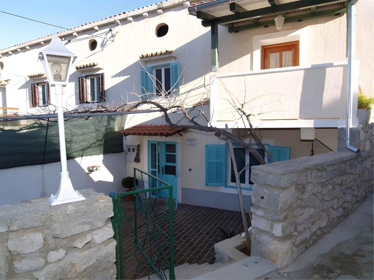 Apartments in Veli Losinj 33624 - B&B Veli Lošinj