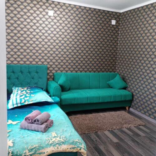 Deluxe Room (2 Adults + 1 Child)