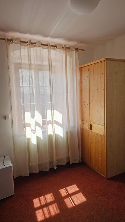 Camera Doppia con Letti Singoli
