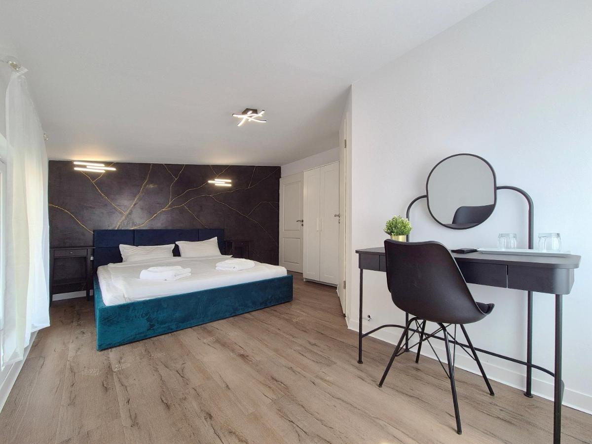 King Room with Mountain View