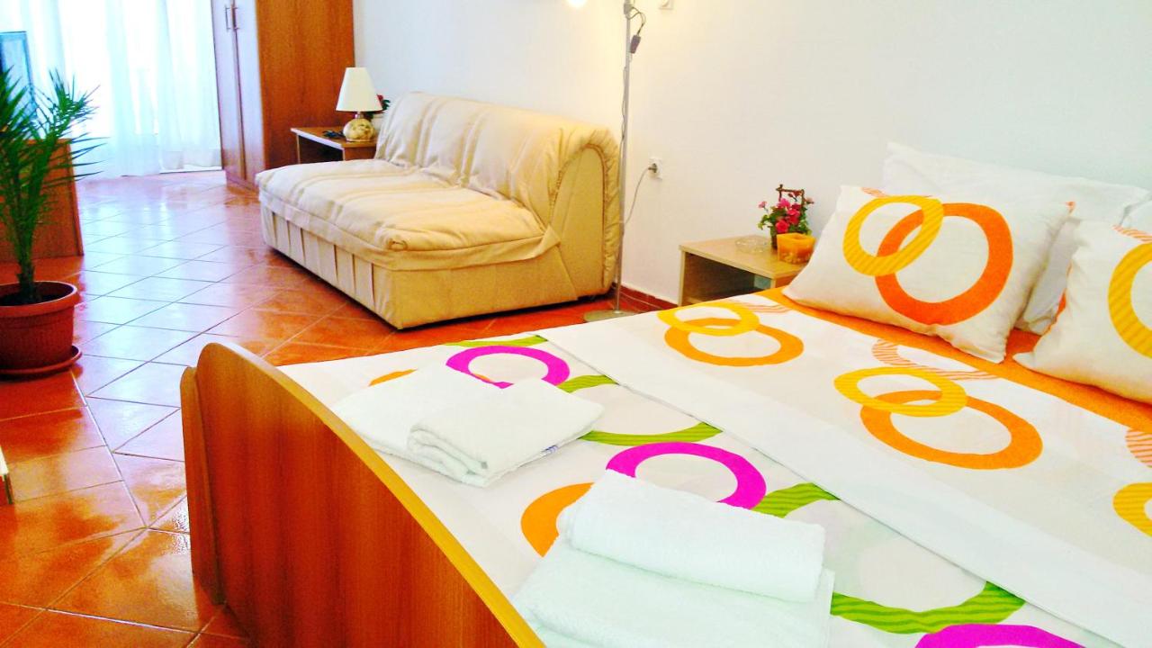 Studio with Sea View (3 Adults)