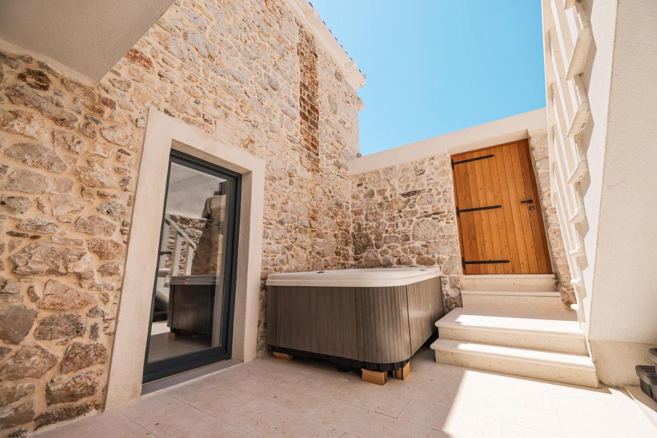 Villa Škalja Beachfront House Magazin - B&B