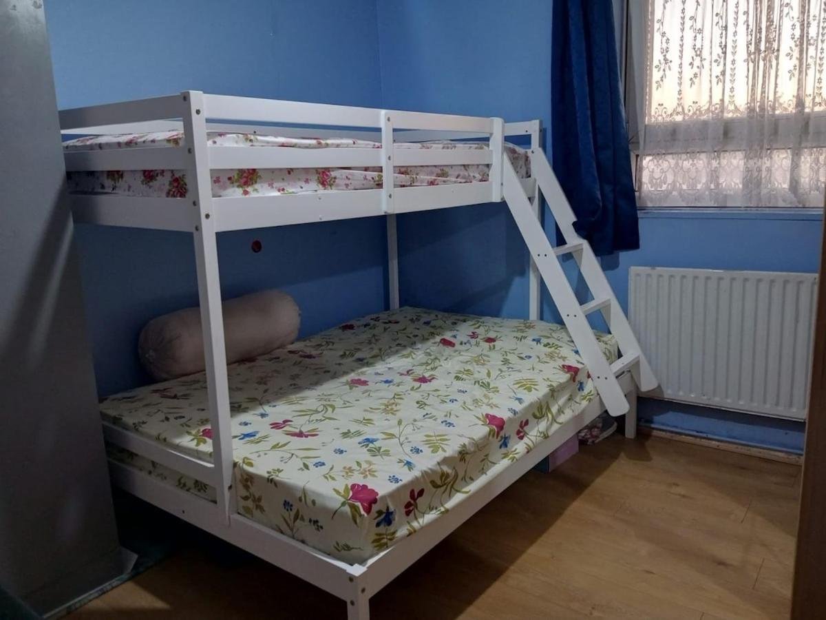 Temporary stay in Upton Park - B&B London
