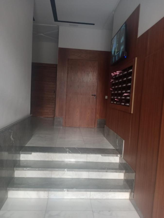 Modern studio in centre of Casablanca with balcony and parking - B&B Casablanca