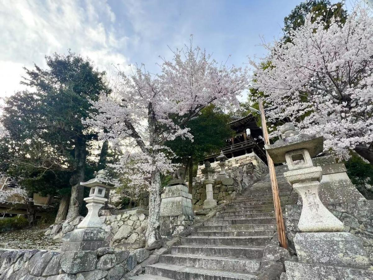 夢圓 大家族向け 一棟貸し 最大13名 浴室2室 無料駐車場4台 静かな住宅街 - Chambres d’hôtes Ōmihachiman