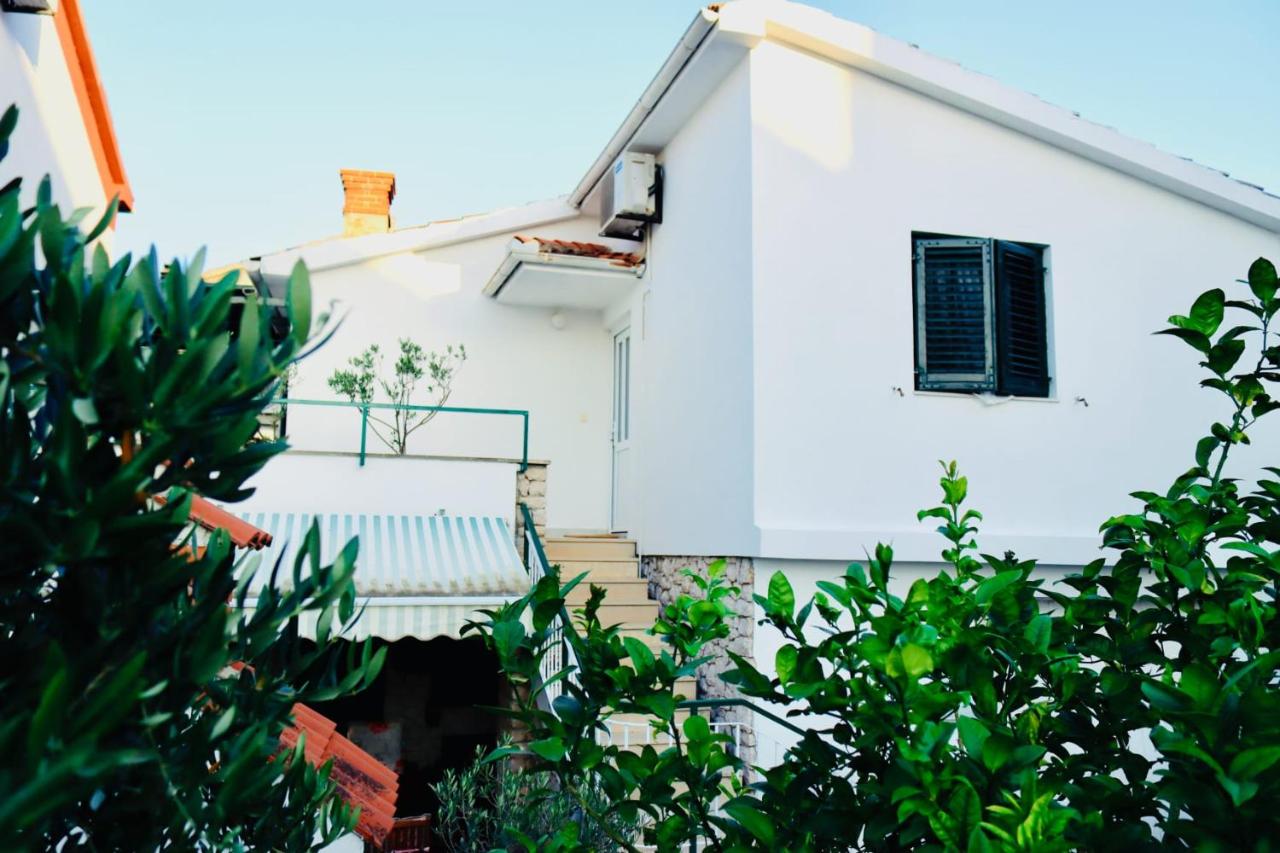Apartman Silvana - B&B Preko