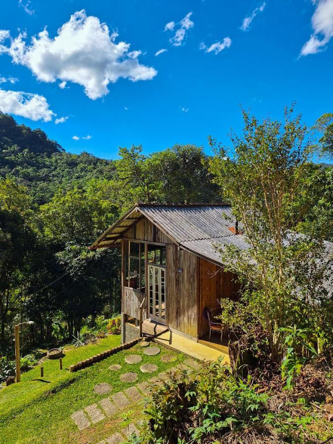 Ecolodge Sítio Kikiô - À Beira Rio em Lumiar - B&B