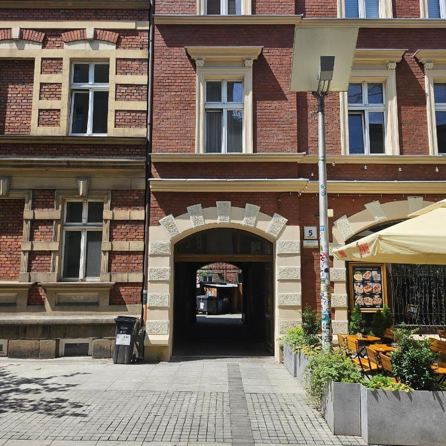 Golden Key Apartament Katowice przy Mariackiej blisko Teatr Śląski Rynek - B&B