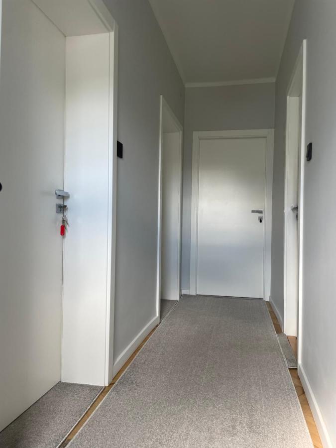 POKOJE i APARTAMENTY LIMONKA do plaży 900m STOCZNIOWCÓW 13 - B&B Gdynia