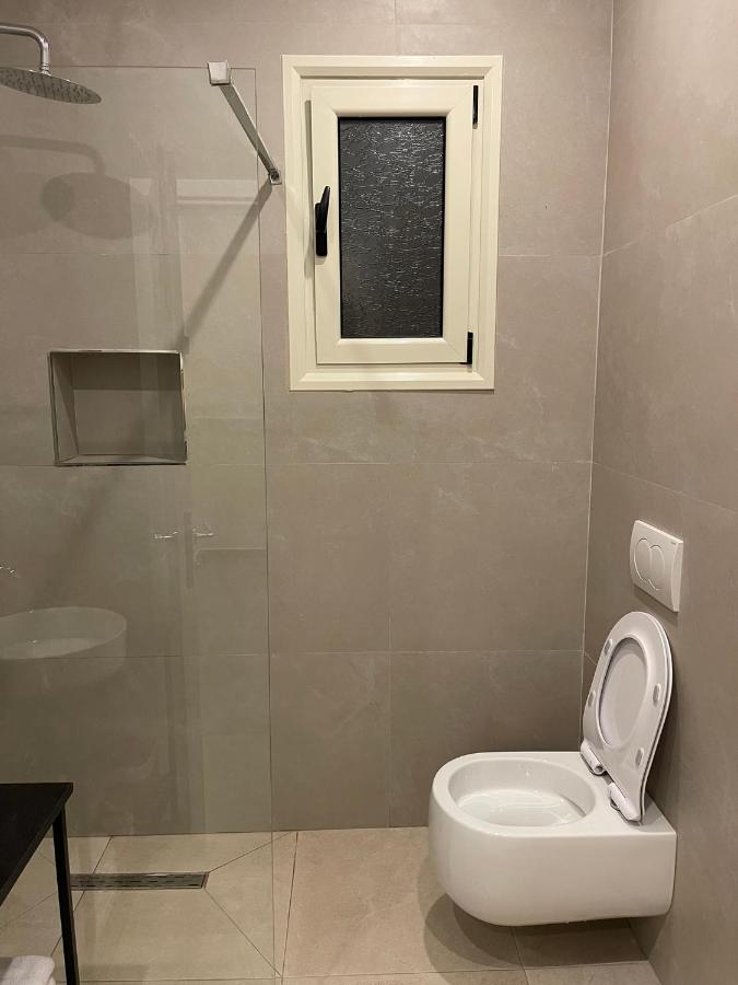 Classic One-Bedroom Apartment with King Bed