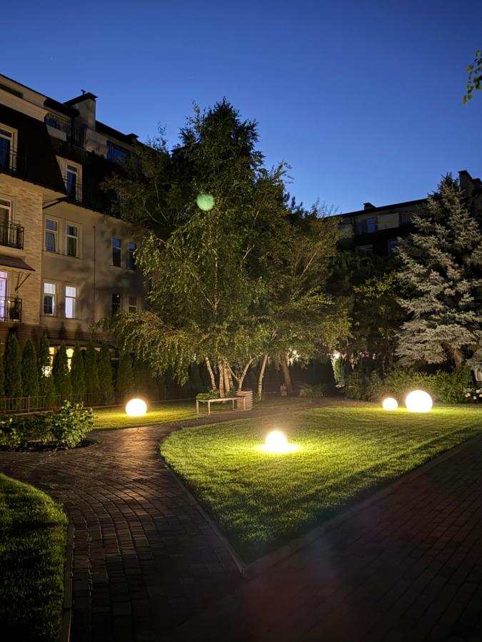 CHELSEA Klubnui Dom - B&B Odesa