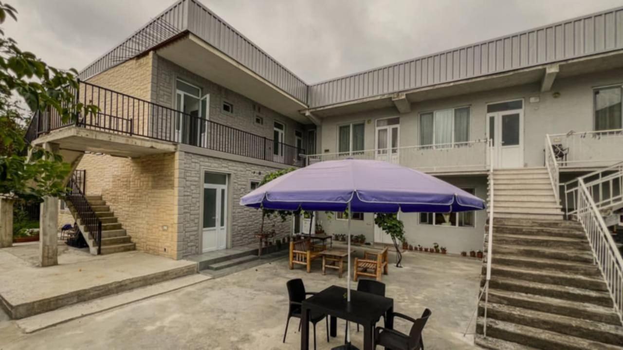 Emzari's Apartment - B&B