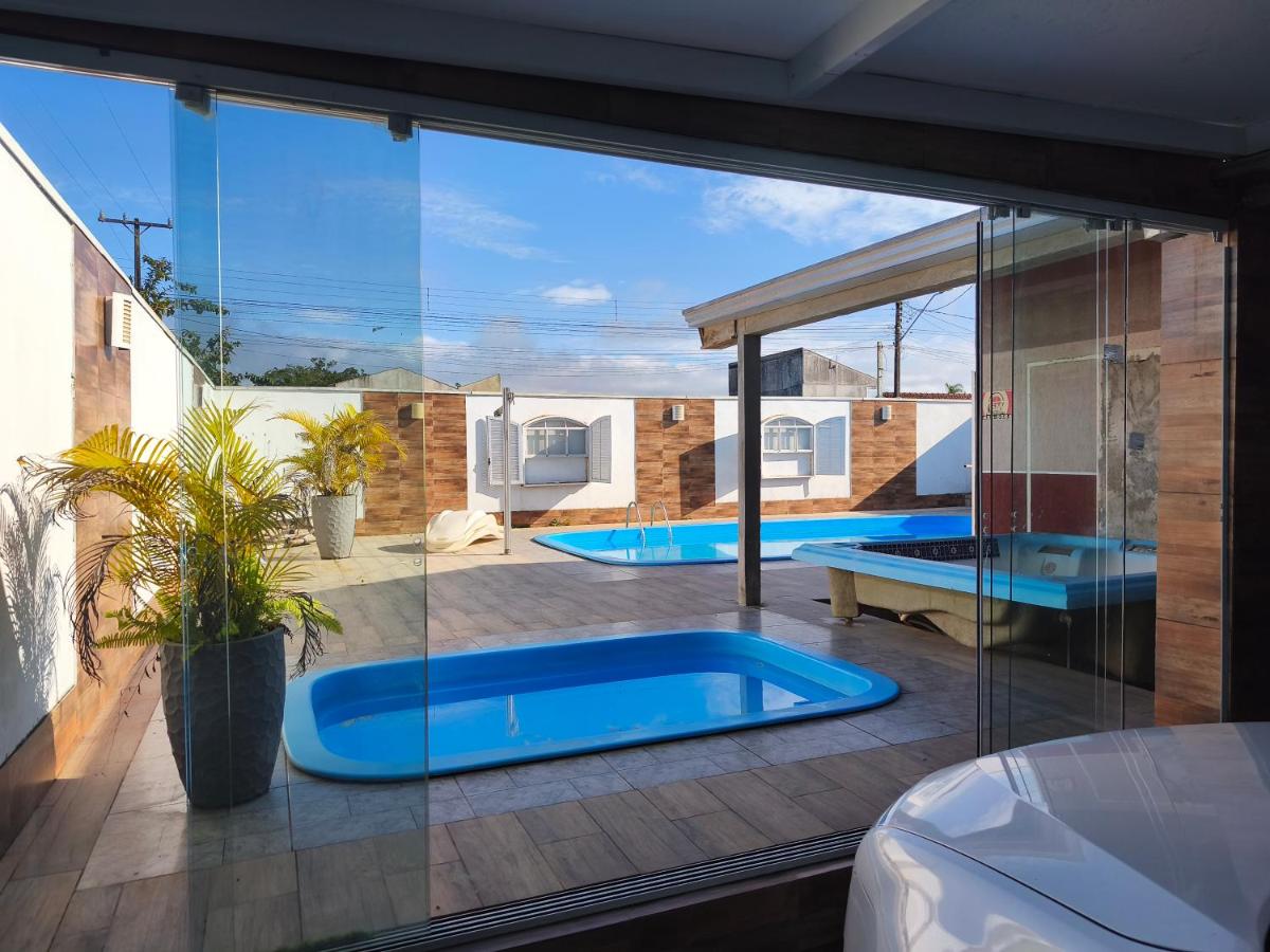 Casa com piscina matinhos - B&B