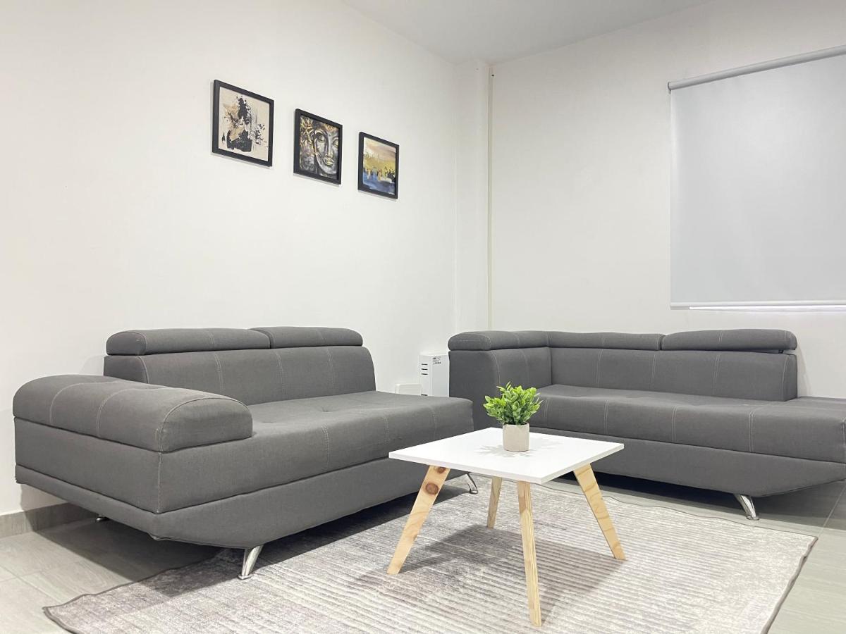 Casa de dos pisos con aire - B&B Neiva