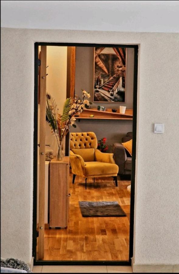 Lux Liman 5 freе parkig - Chambres d’hôtes Novi Sad