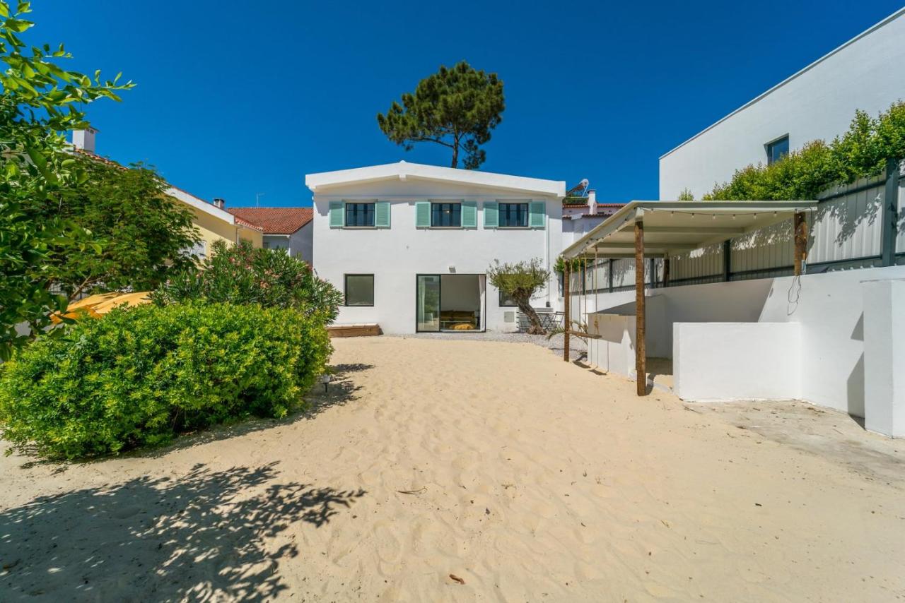 Spacious Home Garden & Cinema Costa da Caparica | By Airnest - Ferienwohnung Charneca de Caparica