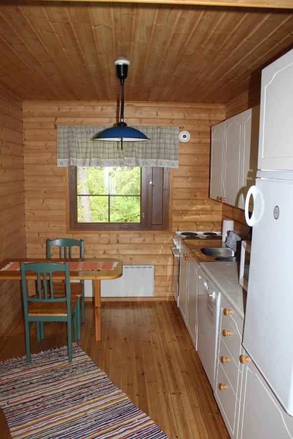 Economy Two-Bedroom Cottage with Sauna and Private Shore