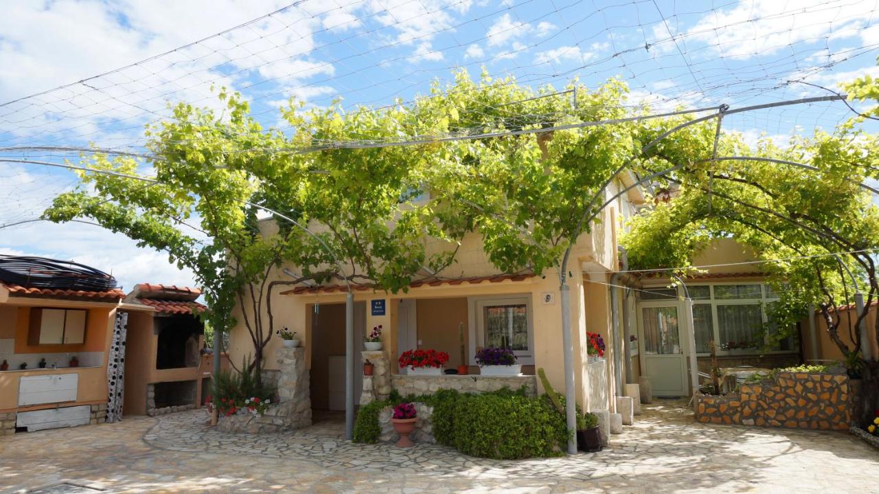 Apartments Red Rose - B&B Nona