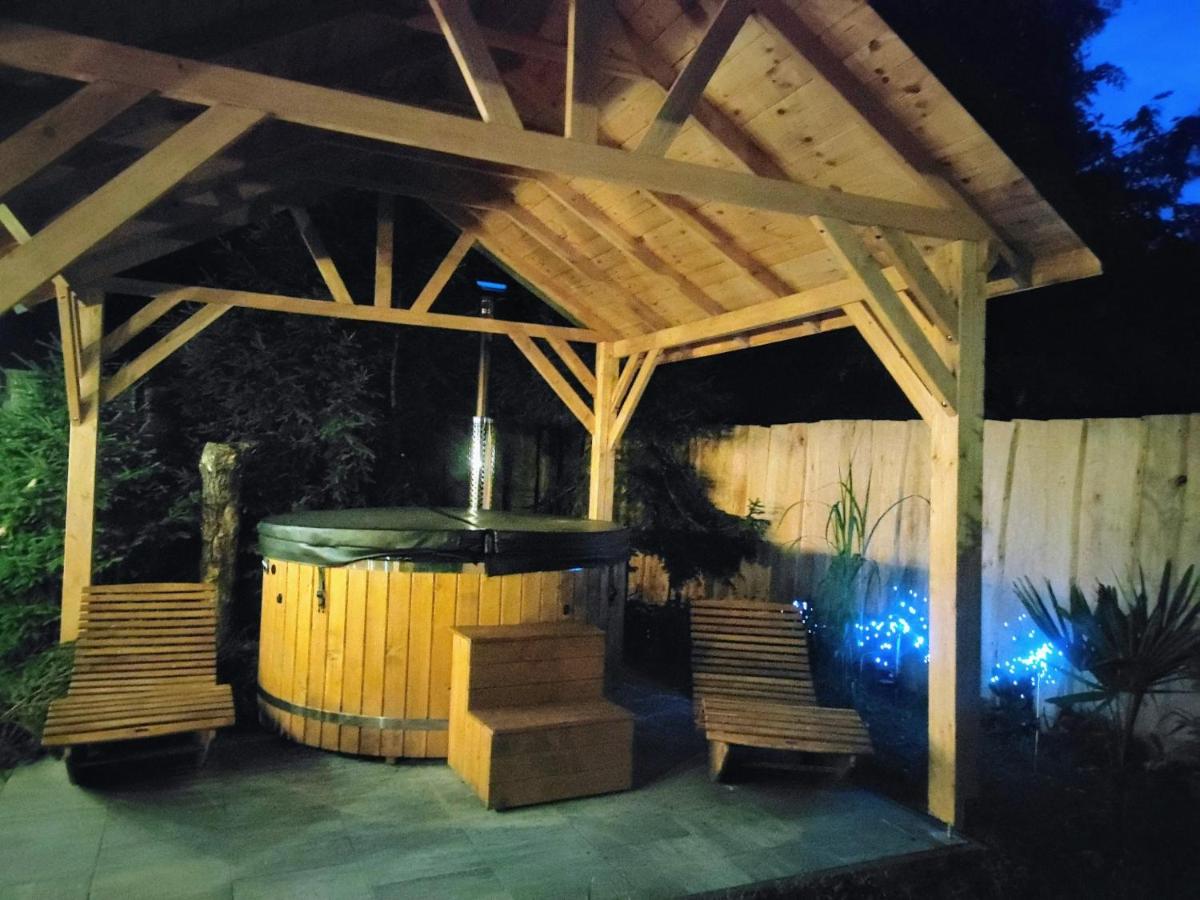 Gościnna Chatka - B&B Radawa