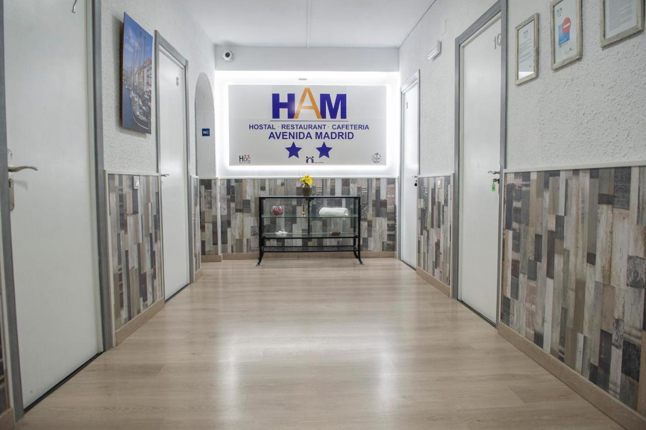 Hostal Restaurante Avenida de Madrid - B&B Terrassa